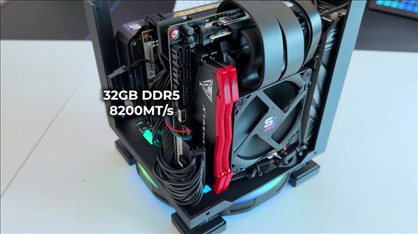 Manufacturer builds PC case with 36 RAM sticks! Giveaway directly