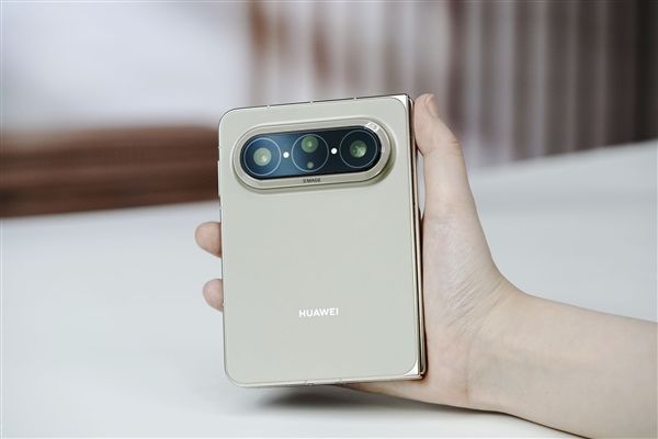 Industry's first large-format foldable! Huawei Pura X Max sales exceed 600,000