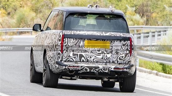 Exterior gets a major makeover! New Land Rover Range Rover spy shots revealed: 112kWh electric version paired with BMW V8