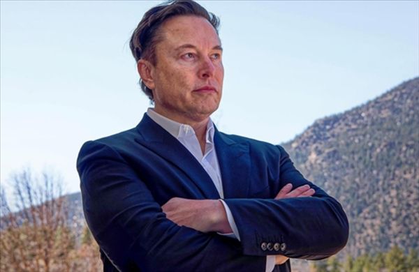 Musk makes another bold claim: SpaceX will definitely build a factory on the Moon