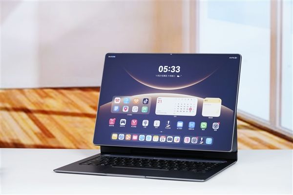 First HarmonyOS two-in-one tablet! Huawei MatePad Edge pushes HarmonyOS 7 Beta update for花粉 users with brand-new visual effects