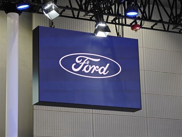 To force American capital to withdraw from China! The U.S. has stipulated that vehicles produced in China and shipped back to the U.S. will be subject to a 52.5% tariff.