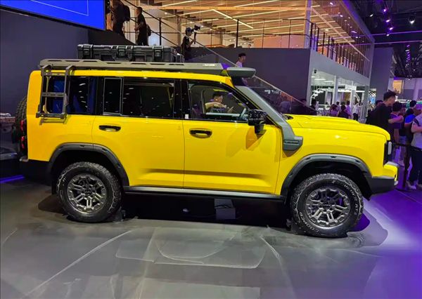 Hardcore off-roading gets an upgrade! The Haval H9 Lihun Edition makes its debut: wading depth reaches 800mm.