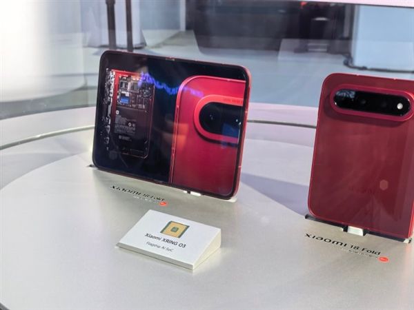 Xiaomi's most premium phone to date! Xiaomi 18 Fold wide-folding real machine unveiled: powered by Xuanjie O3, will it start at 10,000 yuan?